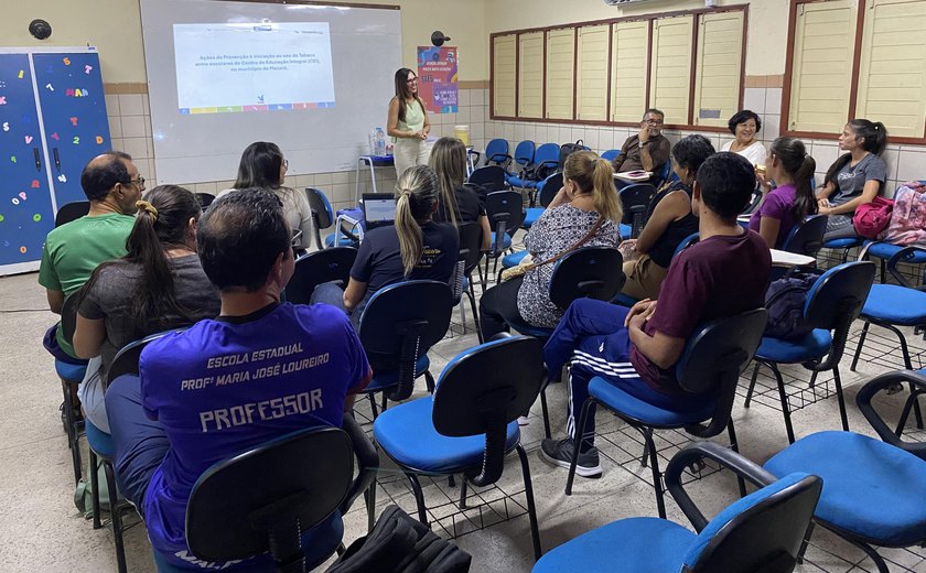 Sesau promove capacitação a professores para atuarem no combate ao tabagismo em escola estadual