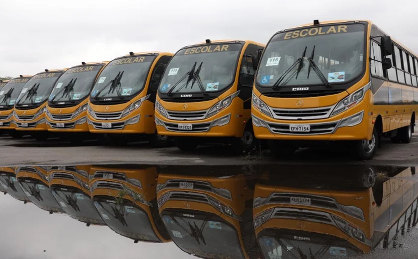 Greve de motoristas de transporte escolar ameaça realização da prova do Saeb em Santana do Ipanema