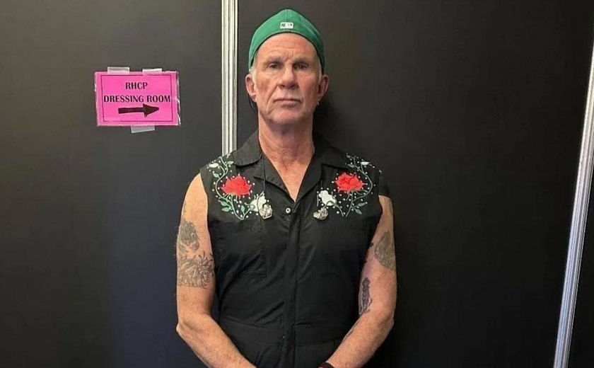Baterista do Red Hot Chili Peppers toca Legião Urbana em bar na zona sul do Rio