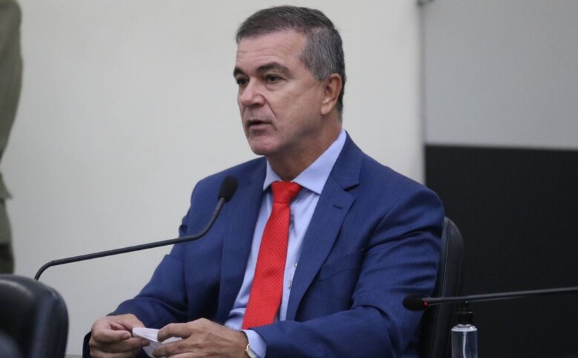 Jornalista carioca e padre sergipano recebem títulos de Cidadãos Honorários de Alagoas