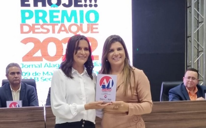 Pela segunda vez, prefeita Marcela Gomes recebe o Prêmio Destaque 2022 por sua gestão em Novo Lino