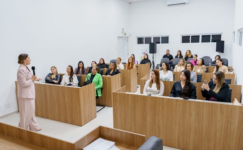 Arapiraca encerra mês das mães com conscientização sobre violência obstétrica e saúde mental na maternidade