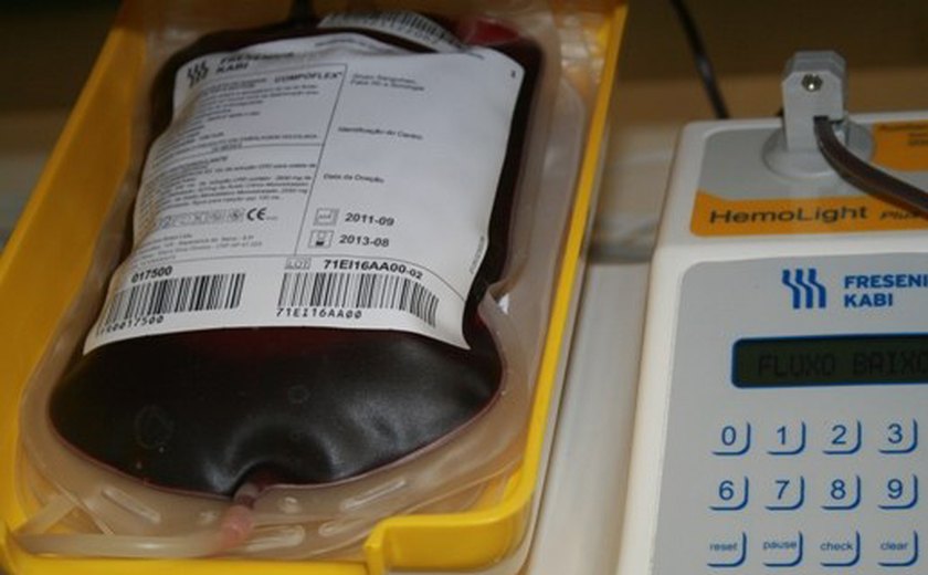 Hemoal realiza coleta de sangue no campus da Ufal, em Maceió, nesta terça-feira