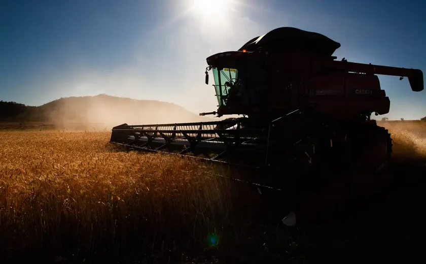 Deere diz que fábricas e fornecedores nos EUA ajudarão a protegê-la de tarifas