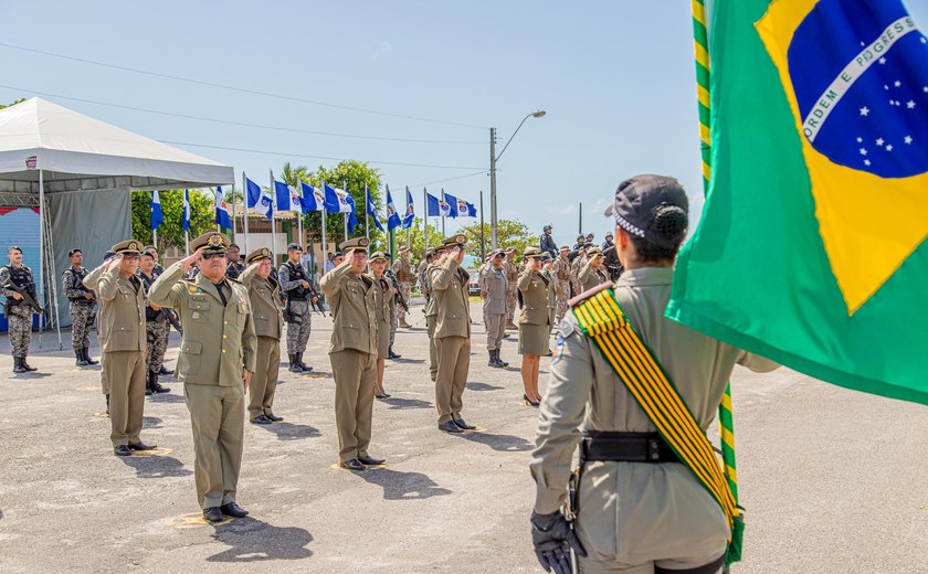 Polícia Militar celebra Dia do Soldado com outorga de medalhas e promoções