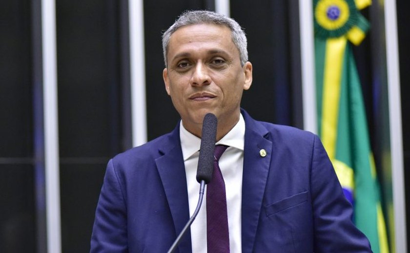 Justiça nega porte de arma a deputado bolsonarista que diz ter sido ameaçado de morte