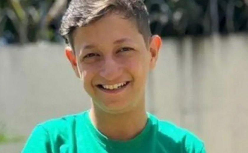 Cantor de Alagoas morre aos 17 anos após internação por hemorragia digestiva