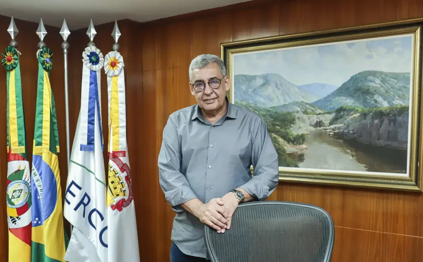 Porto Alegre: 'Não se faz casa da noite para o dia', diz prefeito