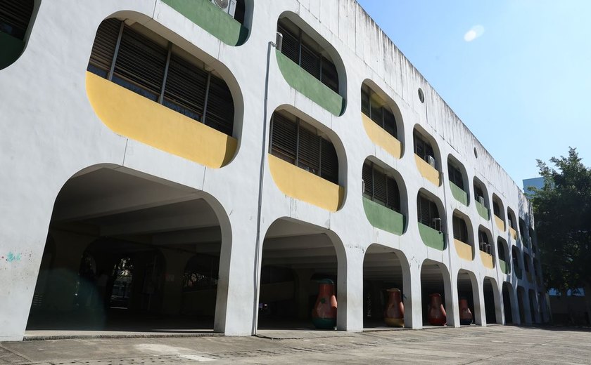 Prefeitura do Rio tomba 14 Cieps por importância histórica