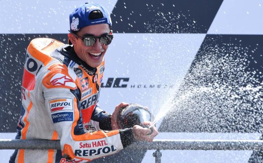 Márquez vence na França e dispara na ponta da MotoGP após abandono de Zarco