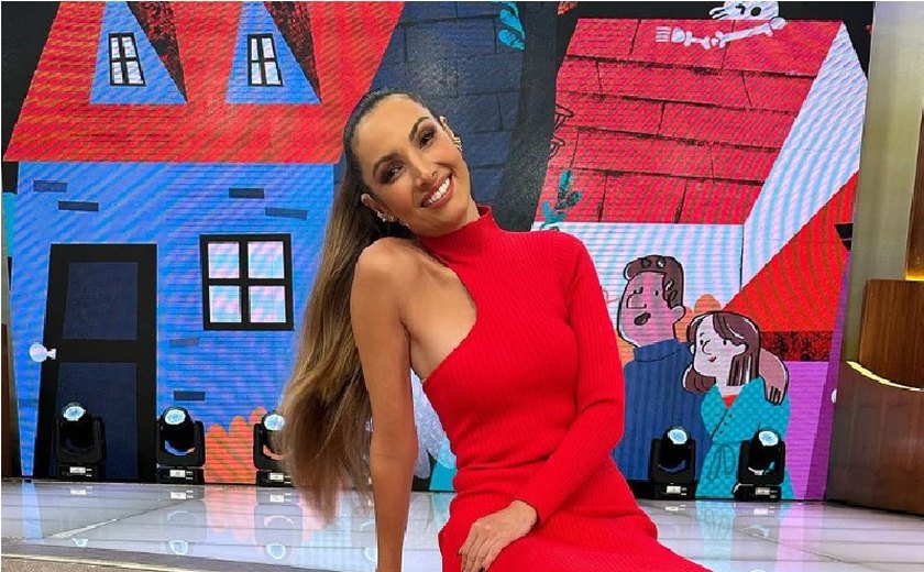 Patrícia Poeta completa 47 anos e ganha homenagem do filho com recordação de família: 'Rainha'