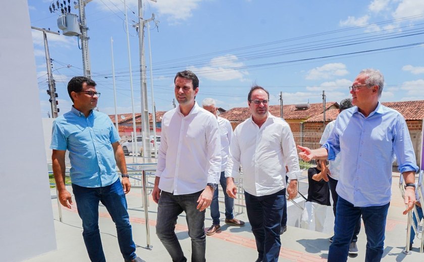 Prefeito Luciano Barbosa e senador Renan Calheiros debatem novos investimentos para Arapiraca