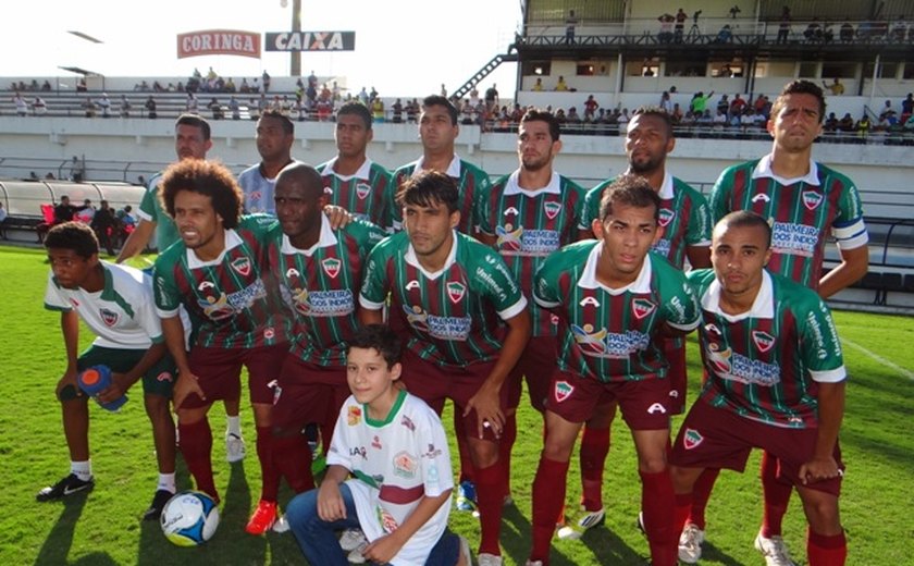 Futebol: Federação Alagoana adia partidas finais para o domingo