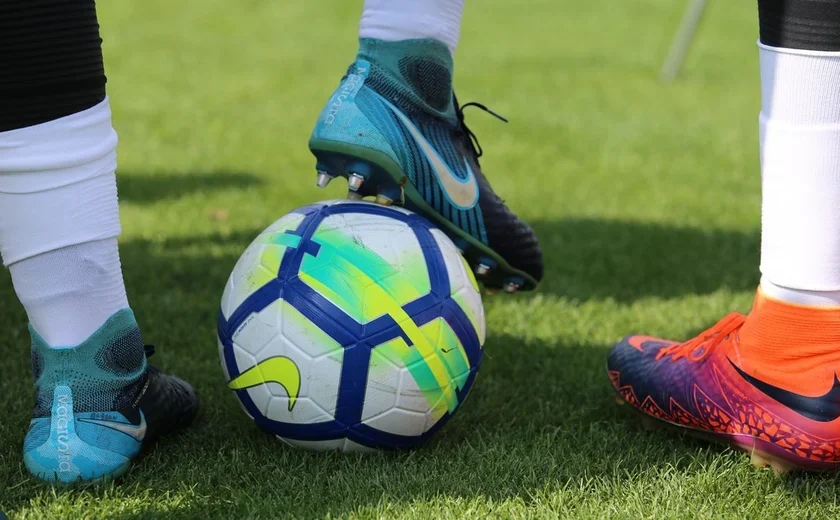 Penalty Shoot Out da Evoplay: A Emoção do Futebol nas Suas Mãos