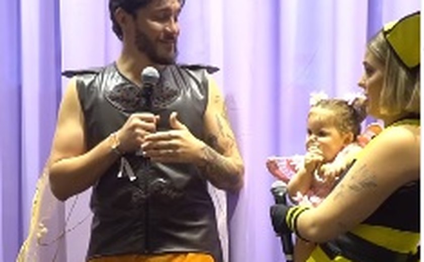 Mãe de Isabella Nardoni leva filhos à festa de um ano de Lua, filha de Viih Tube e Eliezer: 'Dia especial com a família'