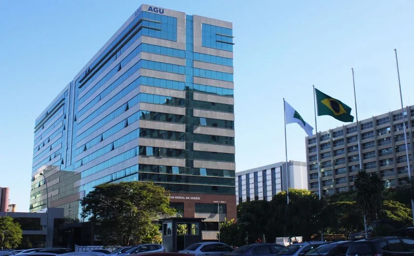 Impacto de ações contra União por fraude no INSS chega R$ 1 bi e seguirá crescendo, diz AGU