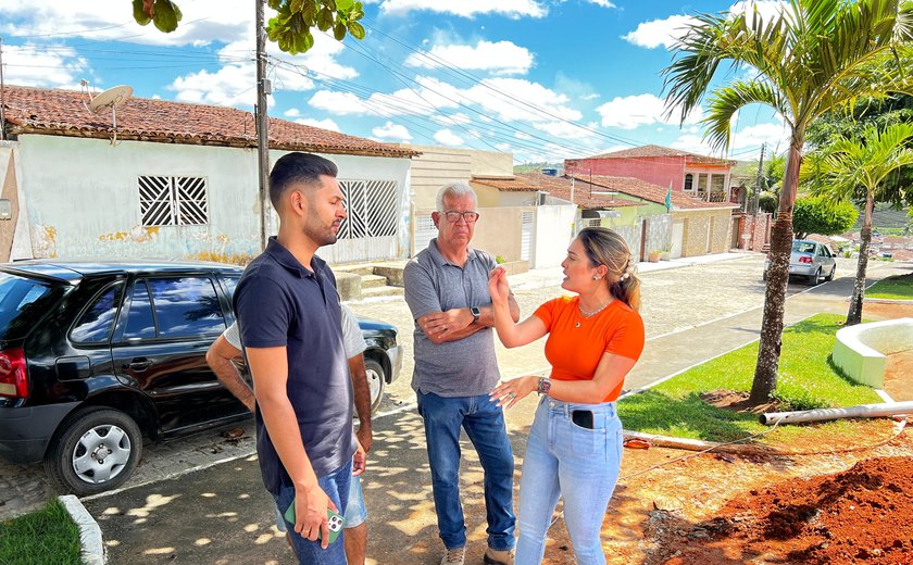 Às vésperas do CarnaLaje, prefeita Ângela Vanessa garante pagamento em dia e obras em andamento
