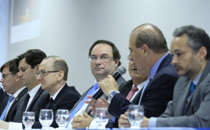 Ministro do TCU elogia administração de AL: “exemplo a ser mostrado para todo o Brasil”