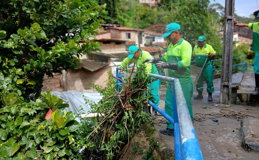 Alurb realiza ações preventivas de limpeza e educação ambiental em Maceió