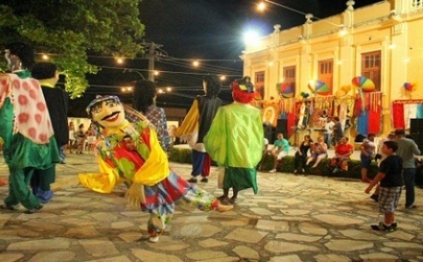 Prévias carnavalescas abrem os festejos em Maceió no domingo (22)