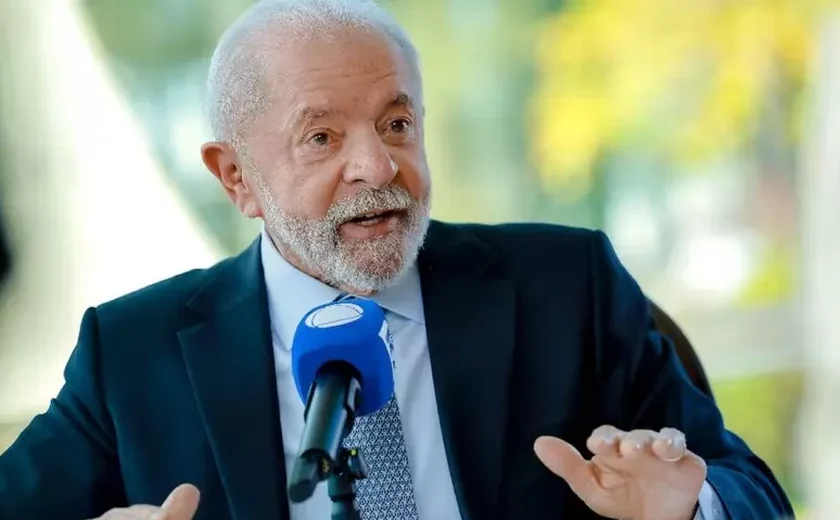 Lula aceita negociar, mas alerta para 'taxação infinita'