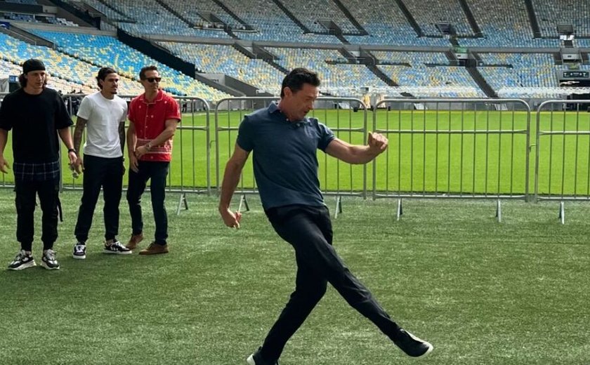 Com Pedro e David Luiz, do Flamengo, elenco de 'Deadpool & Wolverine' se diverte no Maracanã