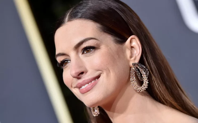 Anne Hathaway revela que sofreu aborto enquanto atuava em monólogo