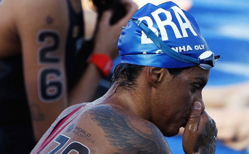 Ana Marcela Cunha fica fora da final da prova dos 3km sprint no Mundial de Cingapura