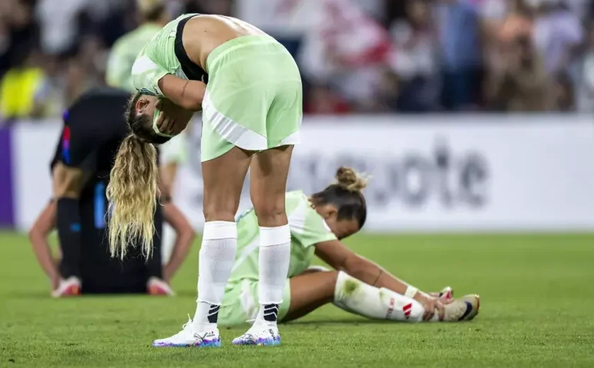 Inglaterra vira sobre Itália e vai à final da Eurocopa feminina