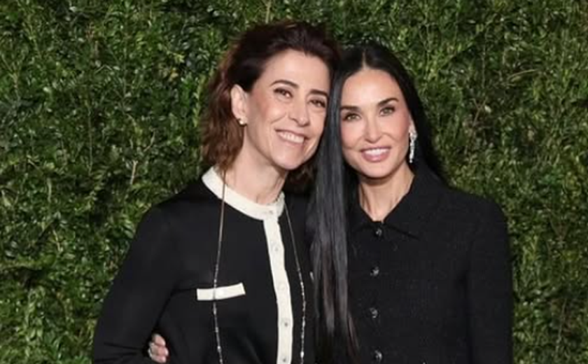 Fernanda Torres posa com Demi Moore antes do Bafta