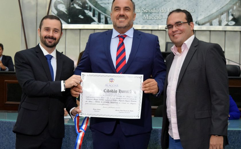 Empresário Augusto Teixeira é agraciado com o título de Cidadão Honorário de Alagoas