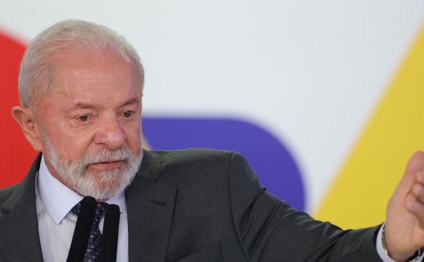 Lula chega hoje à França para assinaturas de acordos e reuniões