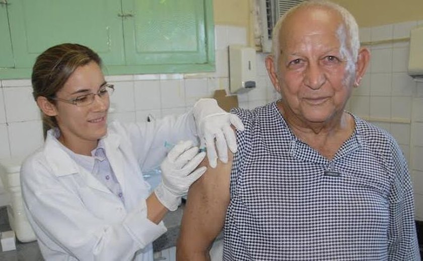 Alagoas ultrapassa meta de vacinação contra Gripe
