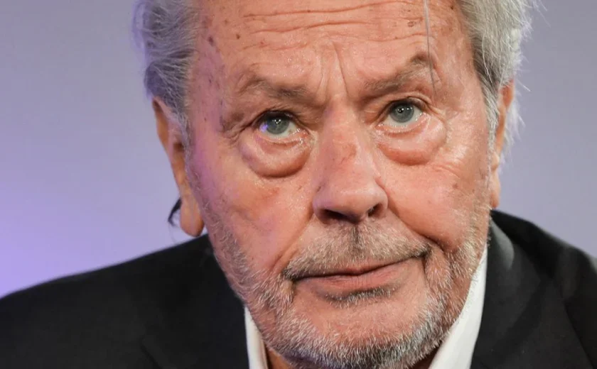 França se prepara para se despedir de Alain Delon, seu inesquecível galã cinematográfico