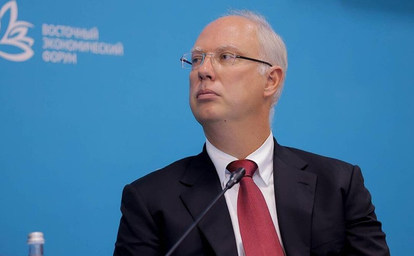Suspensão de envio de armas a Kiev põe em dúvida possibilidades do Ocidente, diz Moscou