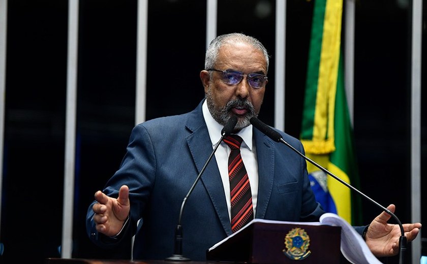 Paim faz balanço do trabalho no Senado em 2023