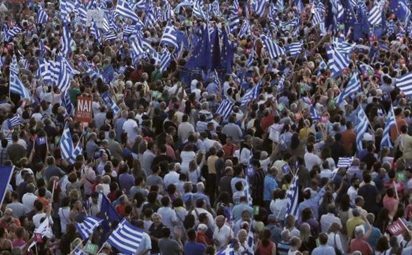 Grécia: Fundo da zona do euro já recebeu pedido de novo programa de resgate
