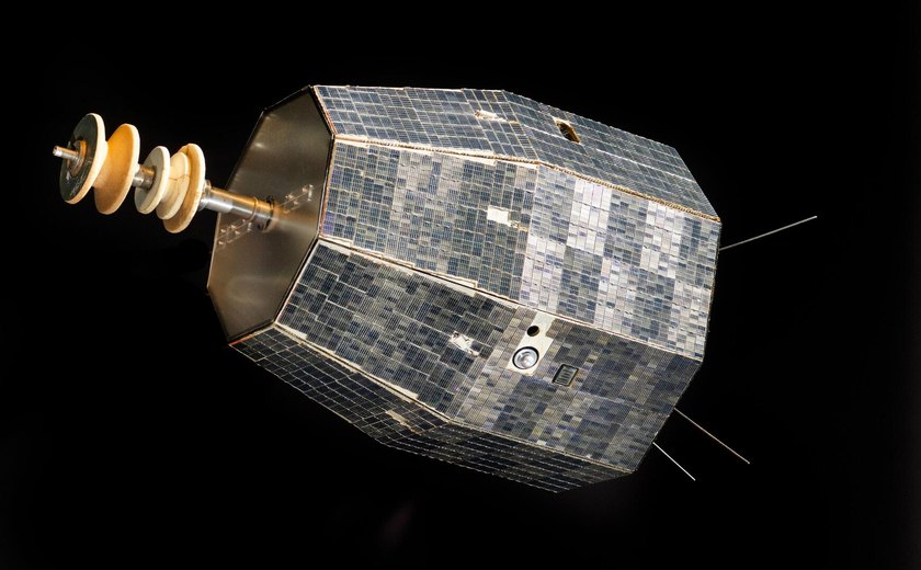 Mistério: astrônomos capturam estranho sinal de rádio emitido de satélite desativado da NASA