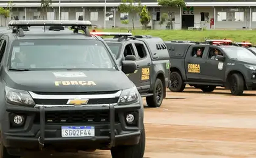 Polícia resgata 42 homens de centro para dependentes químicos