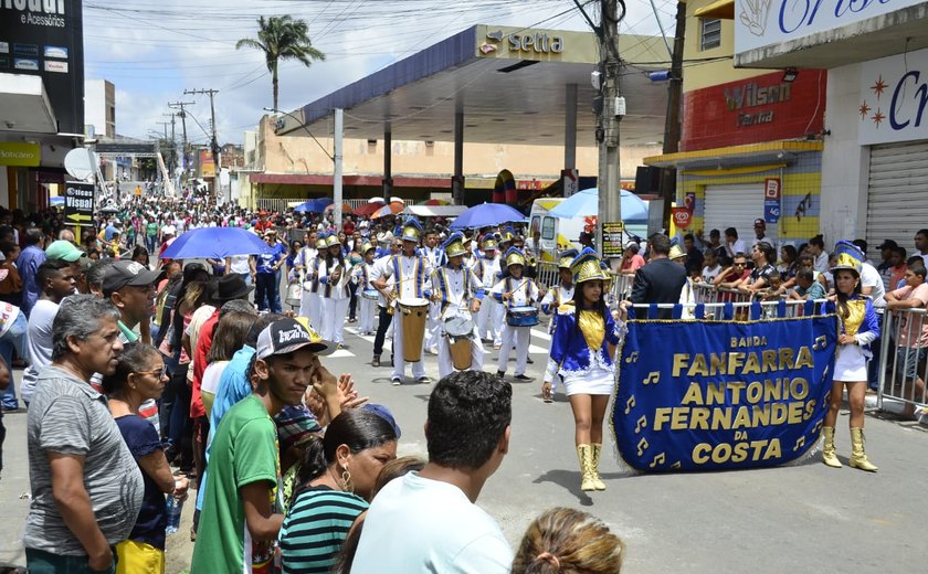 7 de Setembro é comemorado com desfile cívico em Palmeira dos Índios