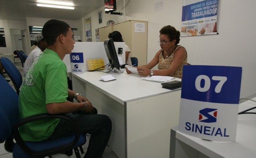 Rede Sine Alagoas seleciona pessoas para empresa de call center