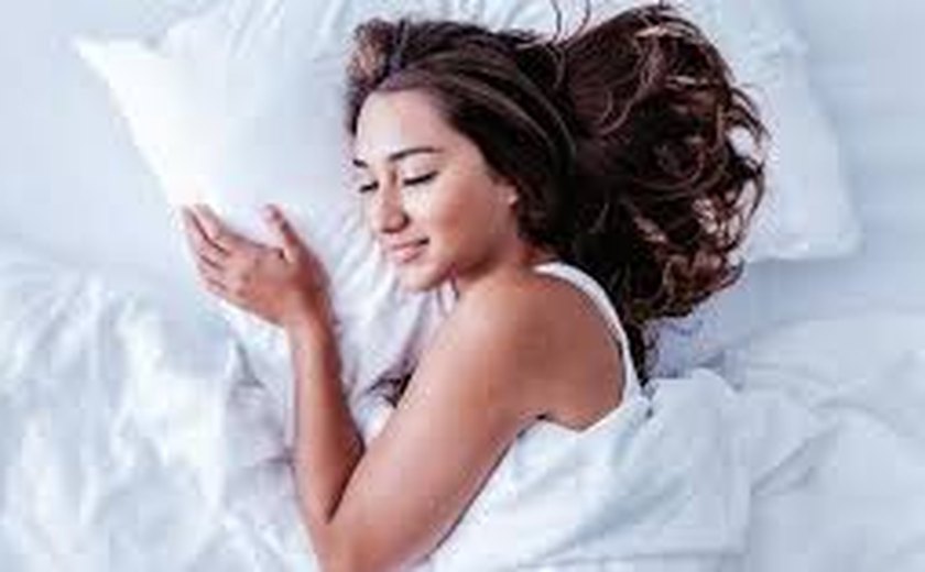 Os 7 alimentos que devem ser evitados por quem tem dificuldade de dormir