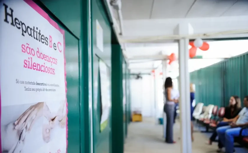 De cirrose a hepatite: 3 sinais que surgem nos pés que podem ter relação com doenças no fígado