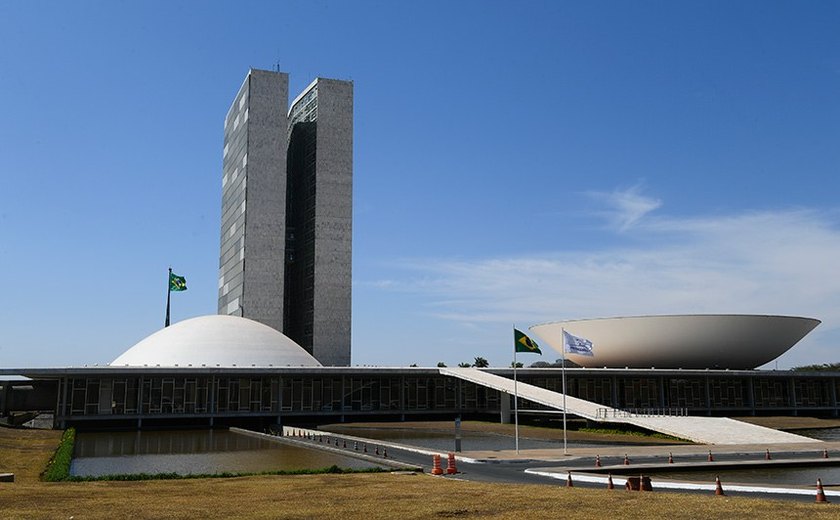 Artesãos alagoanos expõem peças em mostra cultural no Senado