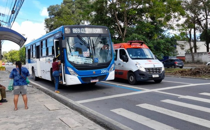 SMTT altera pontos de ônibus localizados na Praça dos Palmares