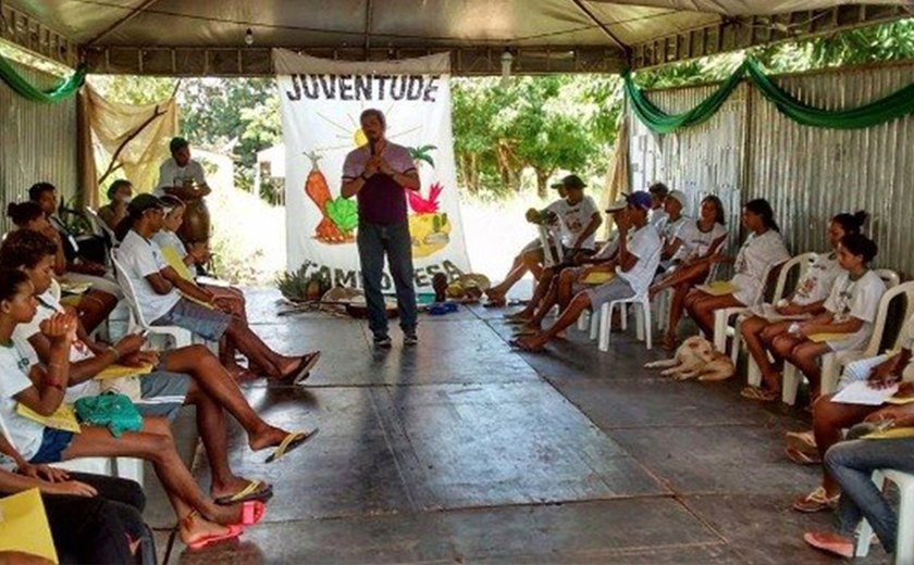 Governo levará projeto de alfabetização para assentamentos rurais