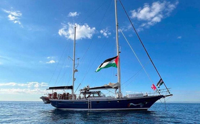 Israel diz que impedirá barco com ativistas de chegar a Gaza