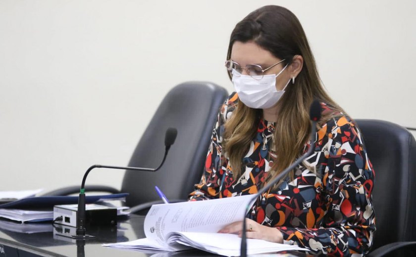 Aprovada emenda que prioriza uso de recursos federais em Programa Conecta Professor