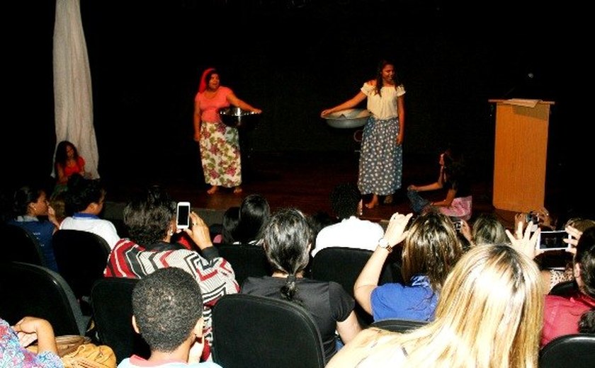 Recitais e teatro marcam início da II Semana Literária do Cepa