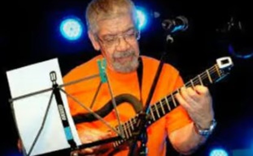Morre Hélio Delmiro, referência do jazz no Brasil, aos 78 anos
